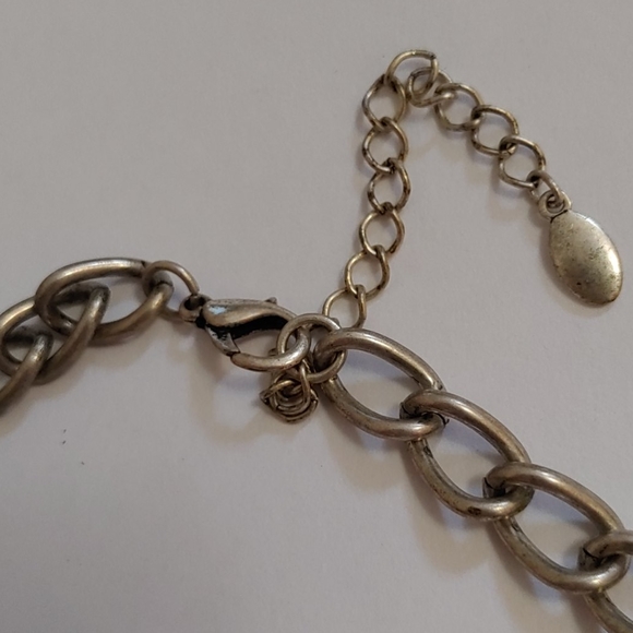 Metal necklace with multiple charms - Picture 2 of 4
